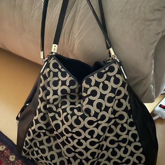 Purses - Picture 3 of 4